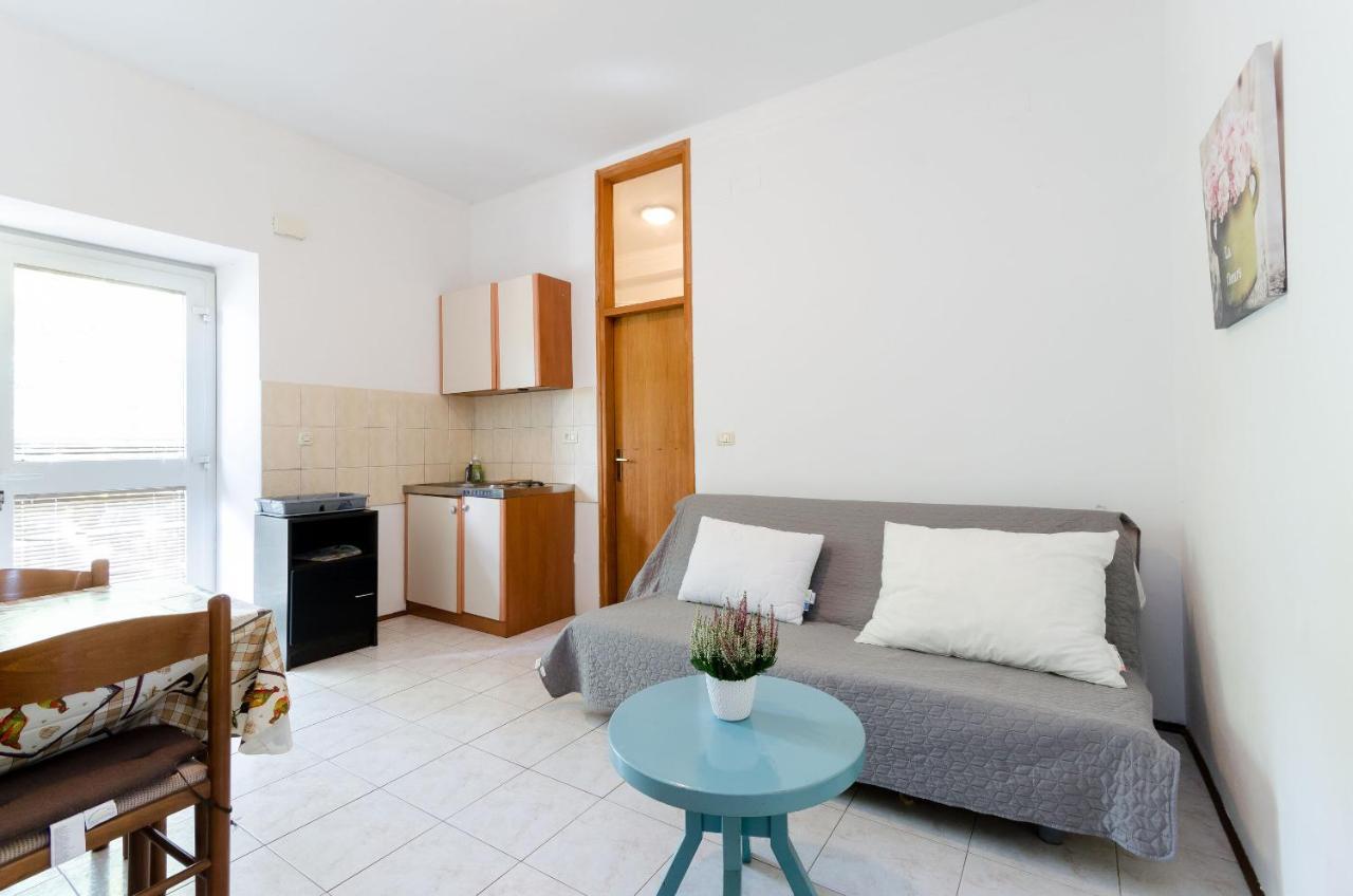 Apartments Massimo Ровинь Экстерьер фото