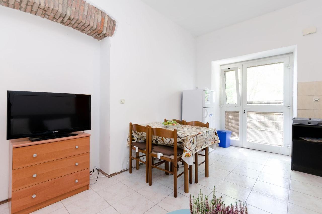 Apartments Massimo Ровинь Экстерьер фото