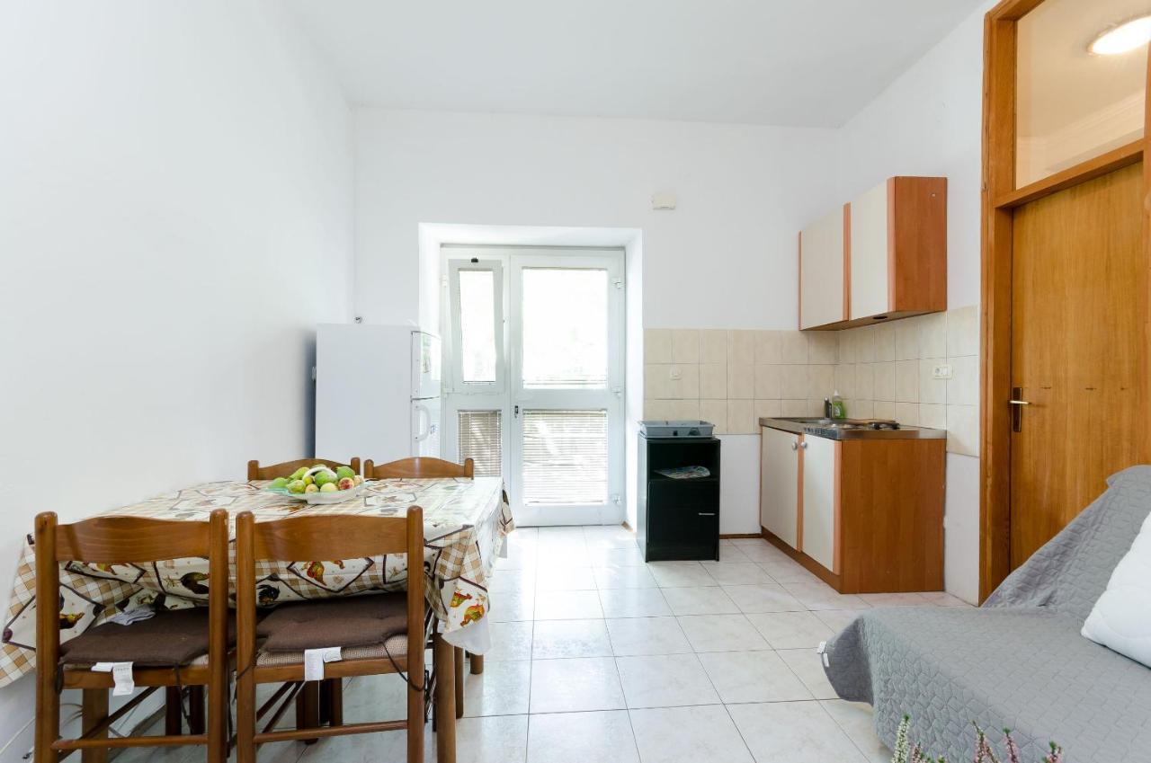 Apartments Massimo Ровинь Экстерьер фото